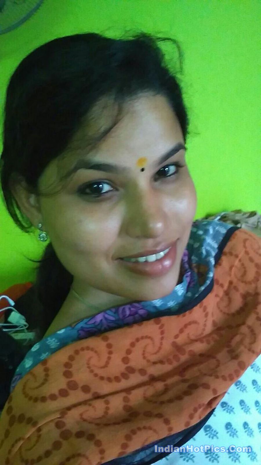 Gujarati Desi Wife Ke Nude Big Boobs Selfies picture