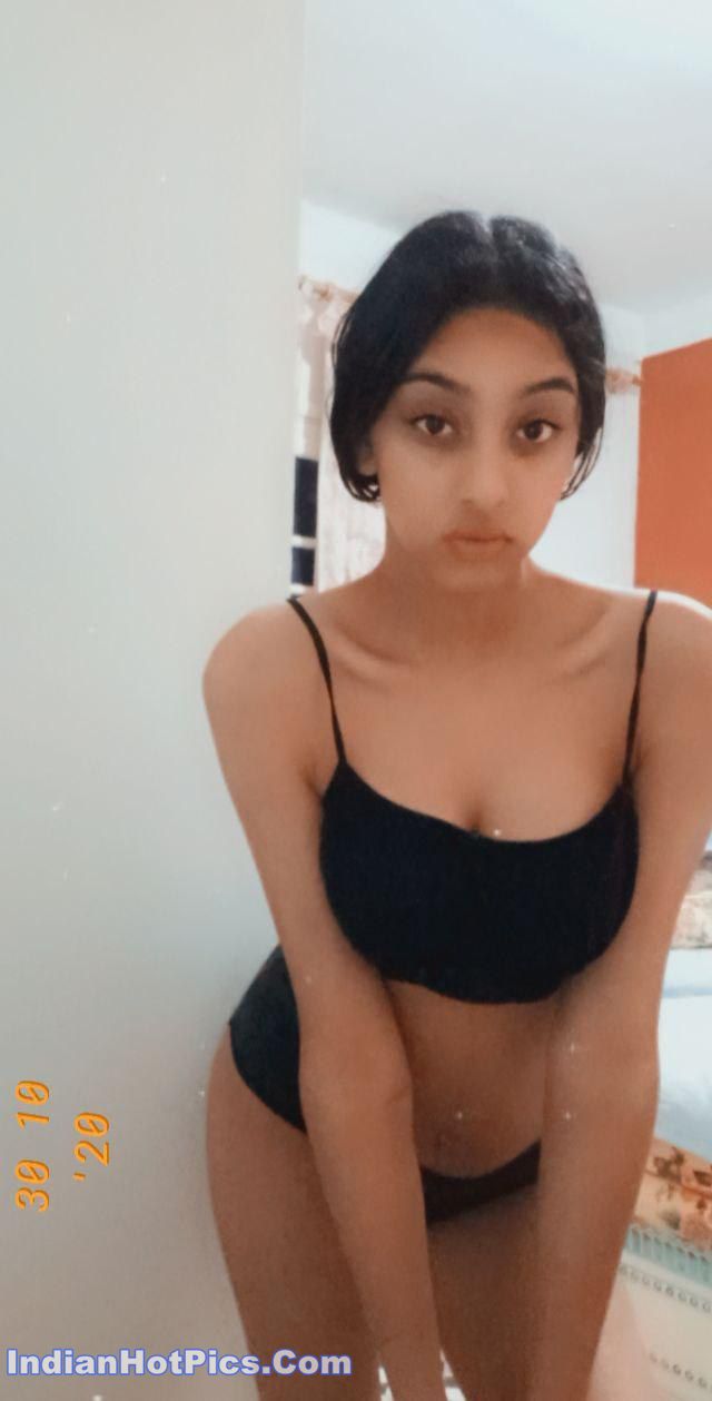 Punjabi College Girl Ki Sexy Aur Nude Selfies
