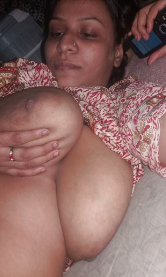 Indian Wives Nude Big Boobs - desi wife big boobs pics Archives - Indian Nude Photos & Xxx Collection