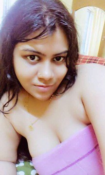 Hot Gujarathi Latest Xxx Glamour Videos - Gujarati Hot Bhabhi Ki Nude Chut Aur Tits Images